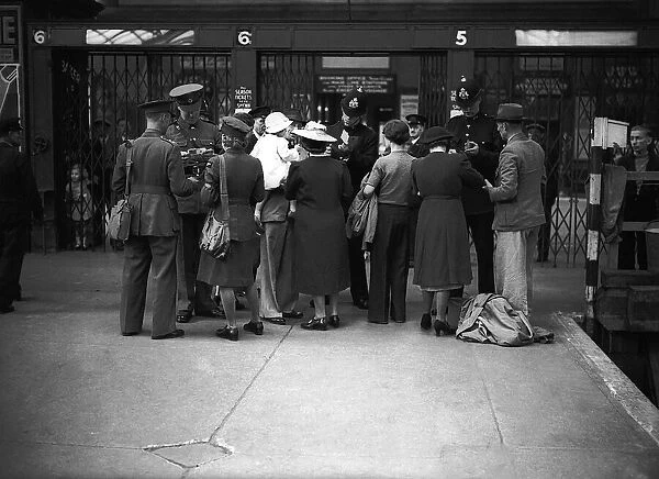 WW2 Holiday Crowds at Railway Station These holiday goers found themselves turned