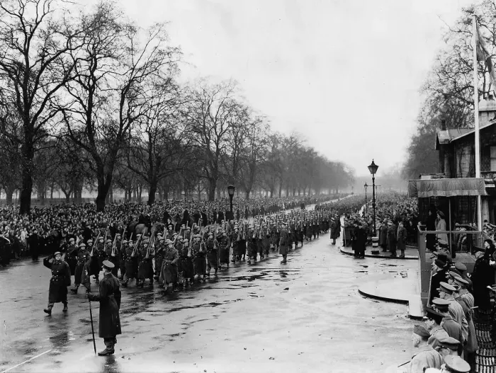 Framed Print : WW2 Home Guard saluting the King Dec 44 at Stanhope Gate Hyde Park Framed Print : WW2 Home Guard saluting the King Dec 44 at Stanhope Gate Hyde Park