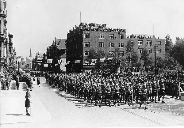 WW2 - May 1945 Victory march of the 51st Highland Division at Bremerhaven, Germany