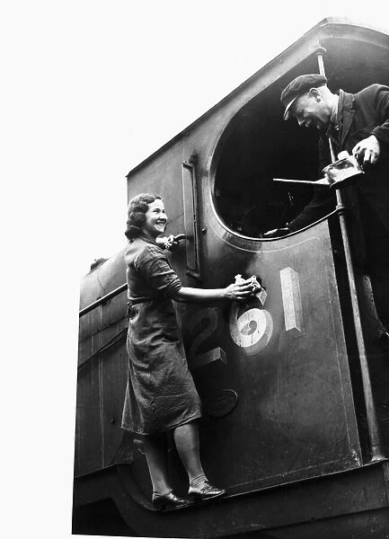 WW2 Women Engine Cleaners at work circa 1940