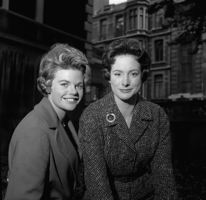 Framed Print : Y2K Judith Chalmers and Nan Winton 1960
