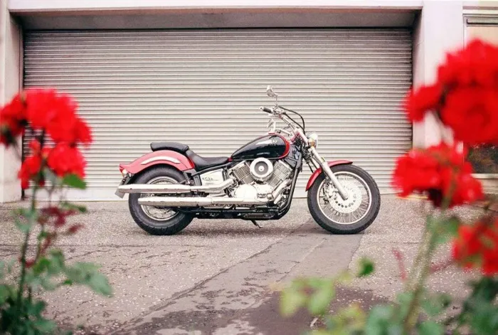 Framed Print : Yamaha 1100cc Drag Star July 1999