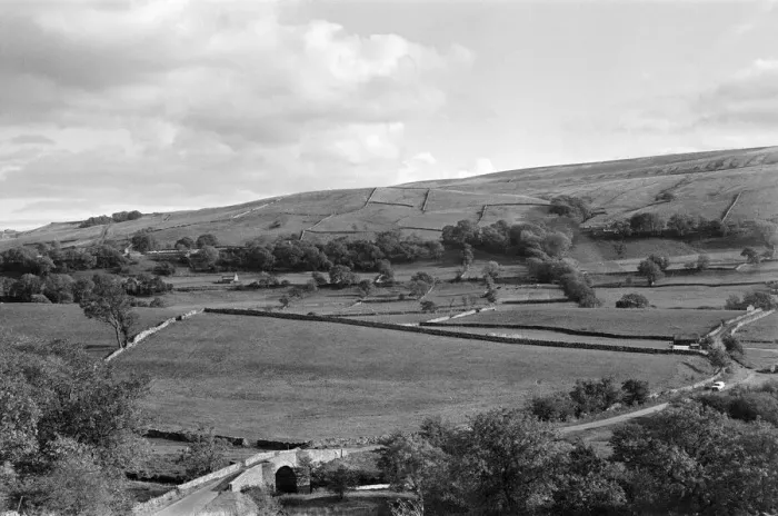 Framed Print : Yorkshire Dales, North Yorkshire. Sunday 24th October 1982 Framed Print : Yorkshire Dales, North Yorkshire. Sunday 24th October 1982