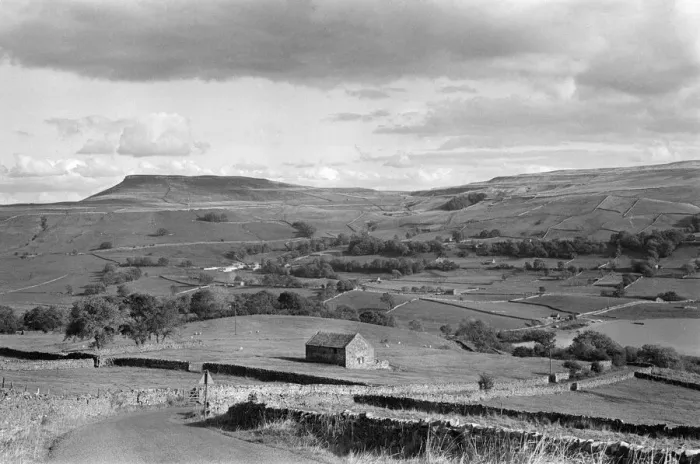 Framed Print : Yorkshire Dales, North Yorkshire. Sunday 24th October 1982 Framed Print : Yorkshire Dales, North Yorkshire. Sunday 24th October 1982