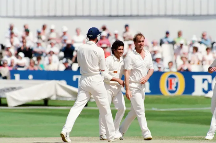 Framed Print : Yorkshire v Gloucestershire, Britannic Assurance County Championship 1992