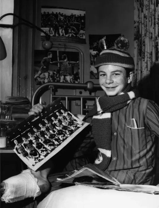 Framed Print : Young Chelsea fan Roy Stowers is allowed hospital leave to watch his team in the FA Cup