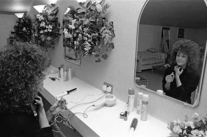 Framed Print : A young woman in the toilets at The Mall nightclub in Stockton. 15th December 1988