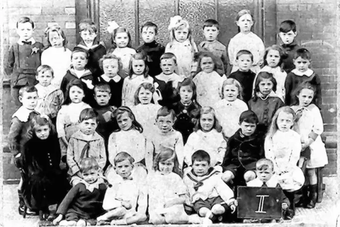 : Youngsters line-up for a class picture at Westgate Hill school, in Newcastle 1918 : Youngsters line-up for a class picture at Westgate Hill school, in Newcastle 1918