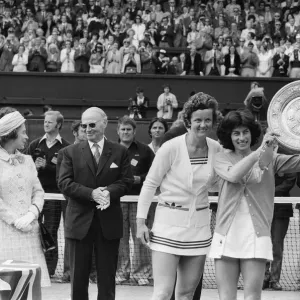 Virginia Wade Wins Wimbledon 1977 Print Virginia Wade Wins Wimbledon 1977 Print