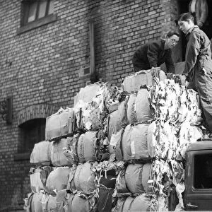 1941, A lorry is loaded with 50 bales of salvage paper weighing three tons at Newcastle