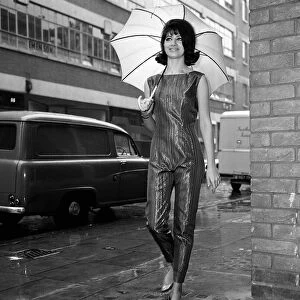 1960s Fashion Clothing April 1962 Eastcastle St London W1 Model Gay Bava (21