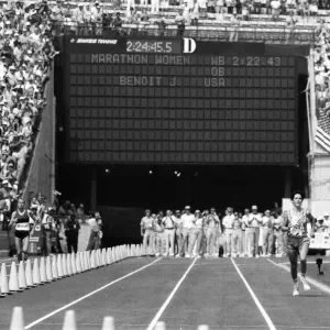 The 1984 Summer Olympics in Los Angeles. Womens marathon. Joan Benoit The 1984 Summer Olympics in Los Angeles. Womens marathon. Joan Benoit