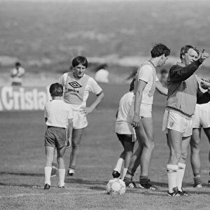 1986 World Cup Finals in Mexico. England team manager Bobby Robson guides his