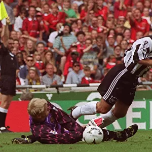 1996 CHARITY SHEILD MAN U V NEWCASTLE PICTURE BY STUART ROBINSON