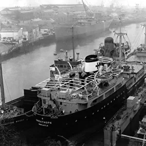 The 3. 650-ton Ship Greathope on the pontoon of the River Wear shipyard Austin
