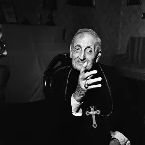 Der 99-jährige italienische Erzbischof Alfonso Carinci bei der Öffnung der ersten Sitzung des