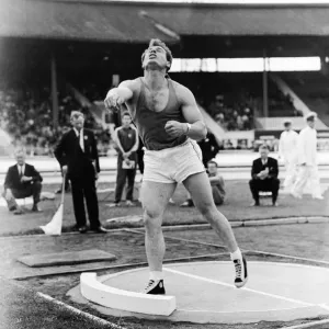 aA Athletics meeting at White City. Arthur Rowe in action during the shotput event aA Athletics meeting at White City. Arthur Rowe in action during the shotput event