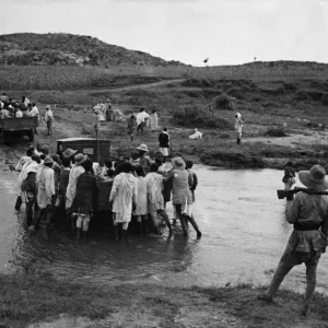 Abyssinian War September 1935 Irregular soldiers of the peasant army seen pushing Abyssinian War September 1935 Irregular soldiers of the peasant army seen pushing