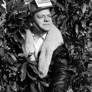 Actor David Jason who plays Del boy in Only Fools and Horses Actor David Jason who plays Del boy in Only Fools and Horses