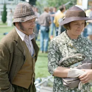 L'attore David Jason che interpreta Pop Larkin e Rachel Bell, come Edith Pilchester in foto. L'attore David Jason che interpreta Pop Larkin e Rachel Bell, come Edith Pilchester in foto.