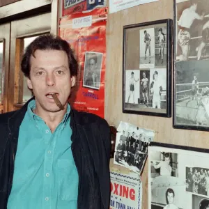 Print of Leslie Grantham at a 1989 TV series photocall Print of Leslie Grantham at a 1989 TV series photocall