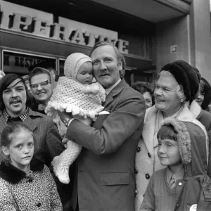 Actor Leslie Phillips was in Newcastle on 16th November 1971 starring in the play The Man Actor Leslie Phillips was in Newcastle on 16th November 1971 starring in the play The Man