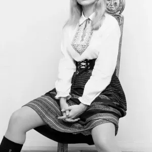 Alexandra Bastedo Print - Daily Mirror Studio Photo 1970 Alexandra Bastedo Print - Daily Mirror Studio Photo 1970