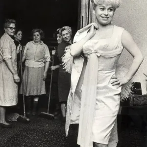 Barbara Windsor in Royal Premiere Dress Print