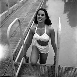 Actress Deidre De Peyer at Roehampton swimming pool. June 1949 O20117
