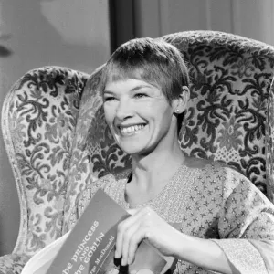 L'actrice Glenda Jackson. 7 août 1981. L'actrice Glenda Jackson. 7 août 1981.