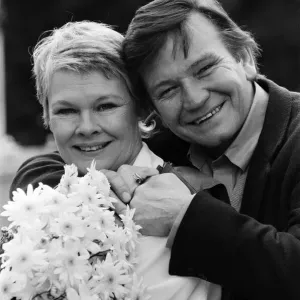 Actriz, Judi Dench y su esposo, el actor Michael Williams. 10 de abril de 1987.