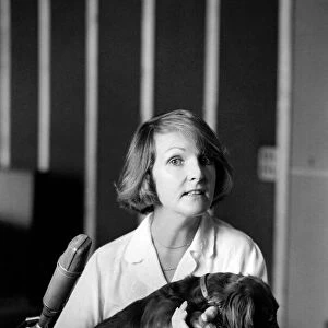 Actress Penelope Keith makes a record about a Dachsund dog. June 1980 80-03067-007