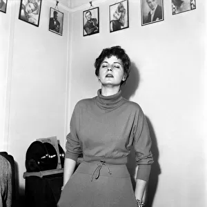 Actress Singer Eva Bartok singing "Don t touch me". October 1953 D6366