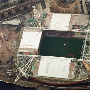 Fotografía aérea del Millennium Stadium durante el partido amistoso internacional de rugby.