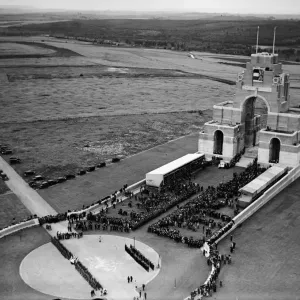 Aerial view of veterans, families of the fallen and soldiers of the British Aerial view of veterans, families of the fallen and soldiers of the British