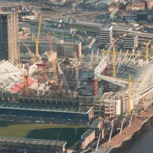 Vistas aéreas del Millennium Stadium en construcción. 9 de febrero de 1999.