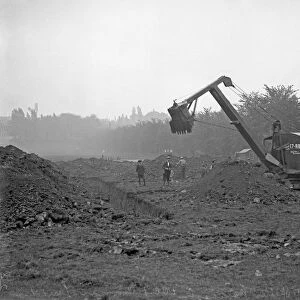 Air raid shelter trenches being dug on West Common, Lincoln