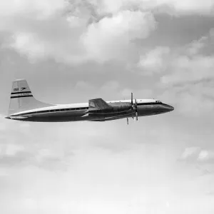 Aircraft Bristol B. 175 Britannia flying display at the SBAC Farnborough Air Show in BOAC Aircraft Bristol B. 175 Britannia flying display at the SBAC Farnborough Air Show in BOAC