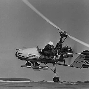 Aircraft Wallis Autogyro - August 1967 Group Captain Ken McHaddie demonstrates