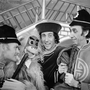 Aladino, Pantomima, Sesión de fotos, Birmingham Hippodrome, 20 de diciembre de 1974.