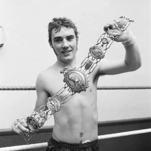 Alan Minter (né le 17 août 1951) est un boxeur britannique professionnel retraité qui a compété. Alan Minter (né le 17 août 1951) est un boxeur britannique professionnel retraité qui a compété.
