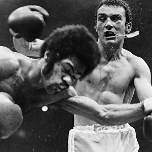 Alan Minter vs Ronnie Harris middleweight fight at Royal Albert Hall, London, England