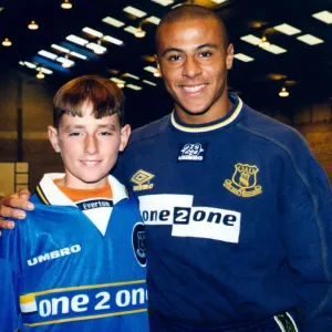 Alan Murdough Meets Everton's Danny Cadamarteri Print (31st October 1998) Alan Murdough Meets Everton's Danny Cadamarteri Print (31st October 1998)