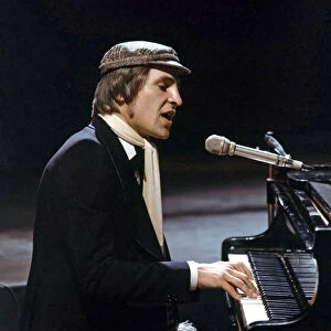 Alan Price seen here in rehearsals at the Coventry studios of Top of the Pops 1974