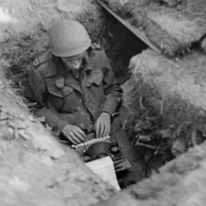 Alan Wood, corrispondente di guerra del Daily Express con la 1ª Divisione Aviotrasportata ad Arnhem.