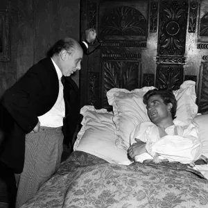 Albert Finney with Donald Zec on the set of Tom Jones'. 24th August 1962 Albert Finney with Donald Zec on the set of Tom Jones'. 24th August 1962