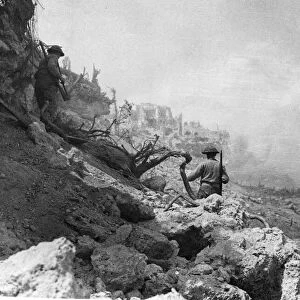 Allied infantrymen in the ruins of San Angelo during the assault on the Gustav line