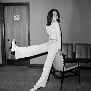 American Actress Mary Tyler Moore, at London Airport, on her way home to Los Angeles