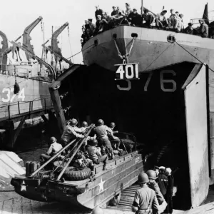 American amphibious troops move into a Landing Craft with their ducks American amphibious troops move into a Landing Craft with their ducks