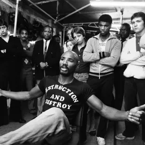 American boxer Marvin Hagler in London to challenge WBC American boxer Marvin Hagler in London to challenge WBC